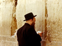 Risultati immagini per Menar il can per l'aia vedi