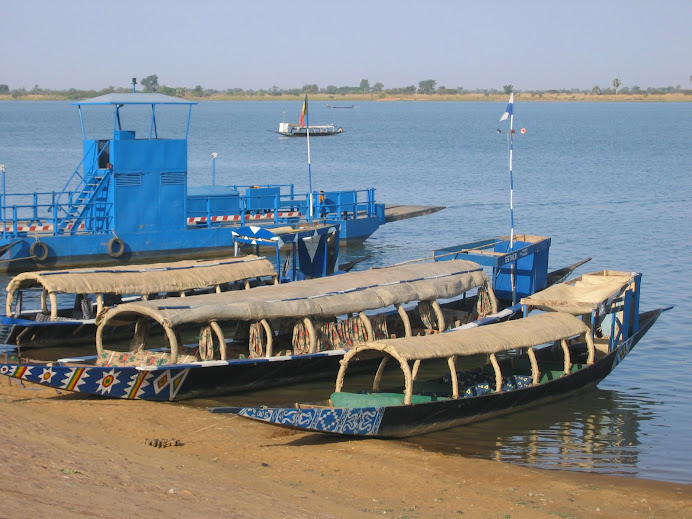 SUR LE BORD DU NIGER