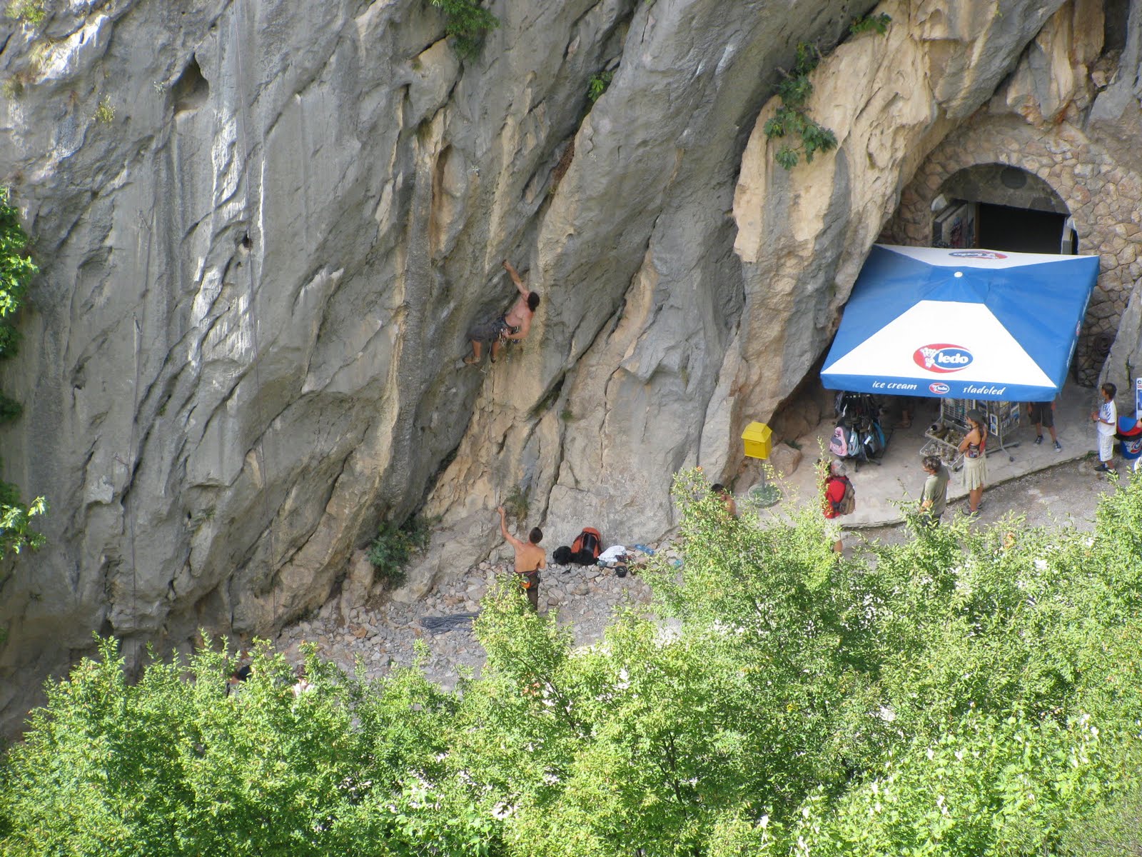 [IMG_0873.JPG]