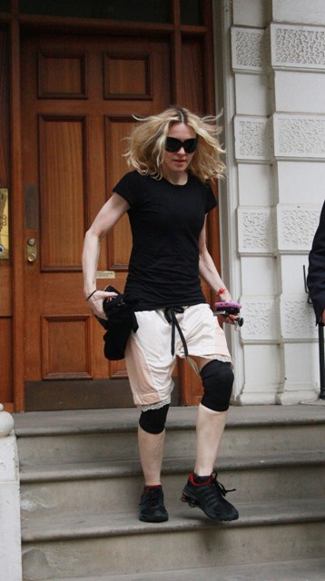 [madonna+sos+02.jpg]