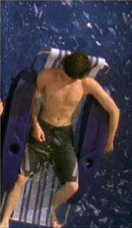 SHIRTLESS ACTORS : Shirtless actor Adam Brody pictures.This hottie has