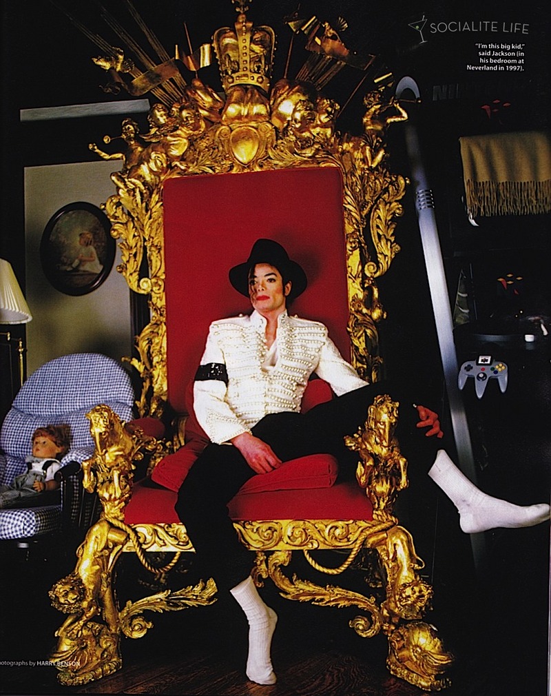 [MJ+trono.jpg]