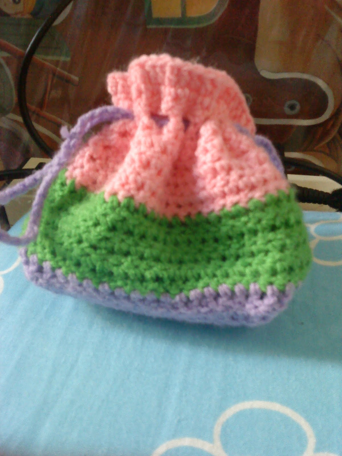 crochet handphone pouch