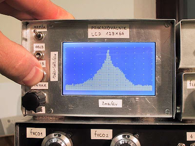 PIC LCD Oscilloscope for Spectrum Analyzers