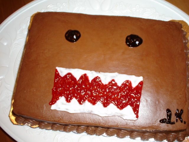 [domo_cake_by_desert_flower.jpg]