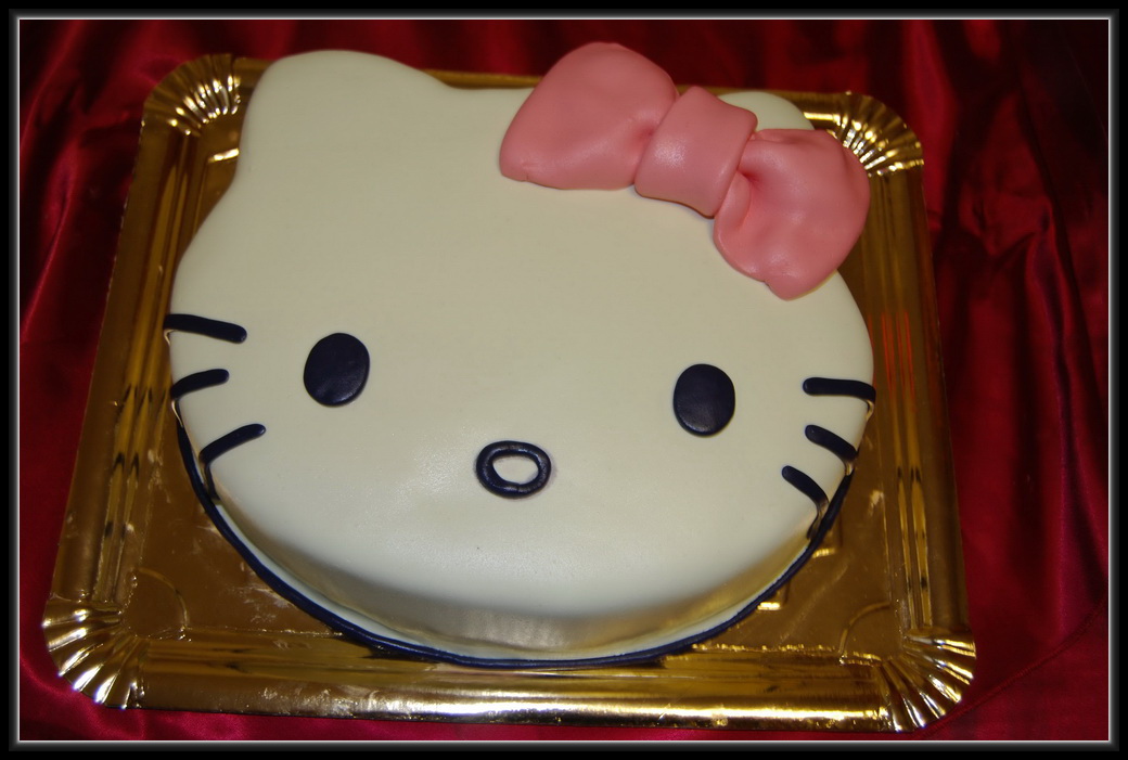 [Hello+kitty+cake.jpg]