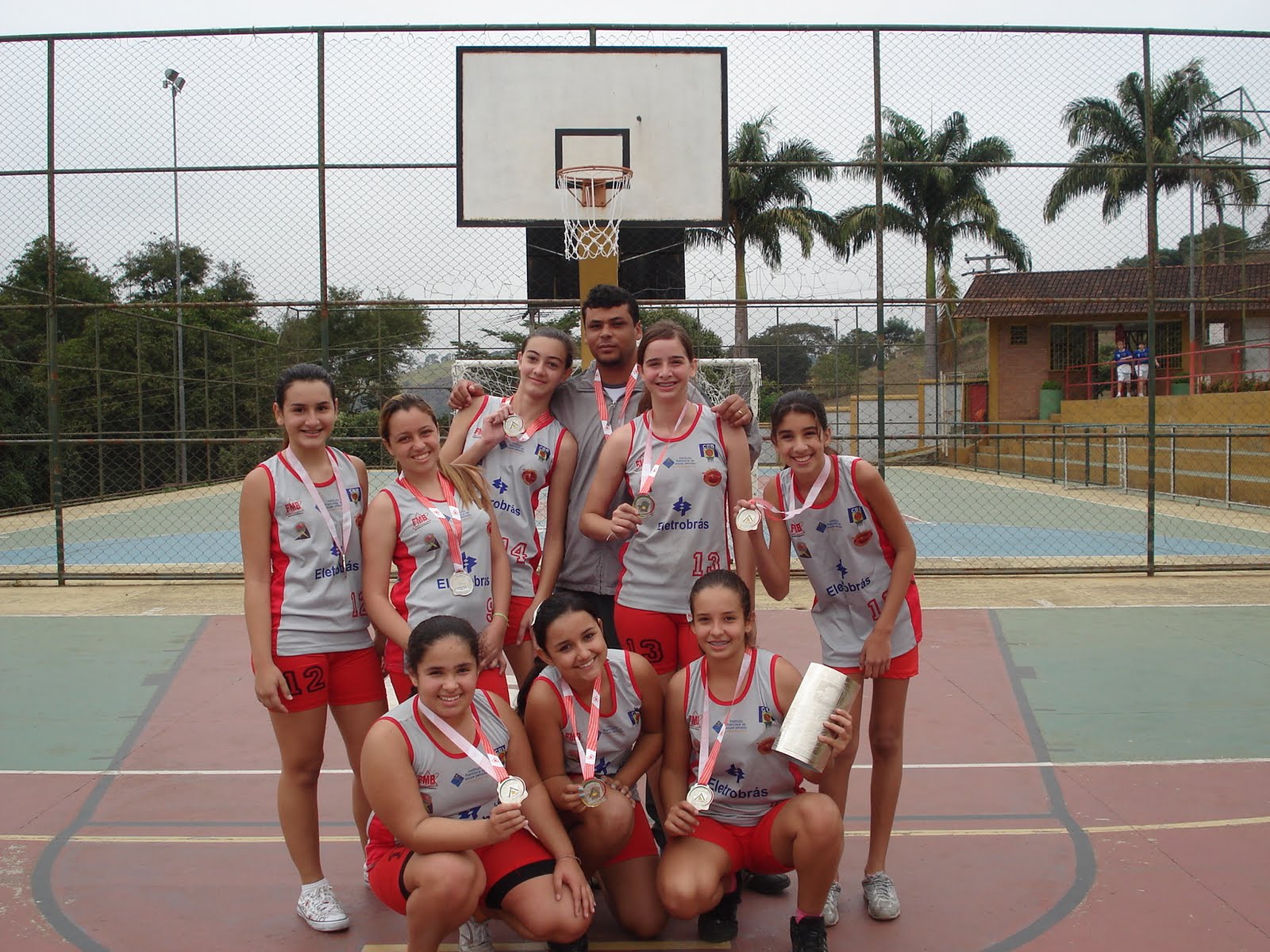 ASSISTÊNCIA BASQUETEBOL CATAGUASES O basquete é