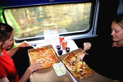 [train-pizza.jpg]
