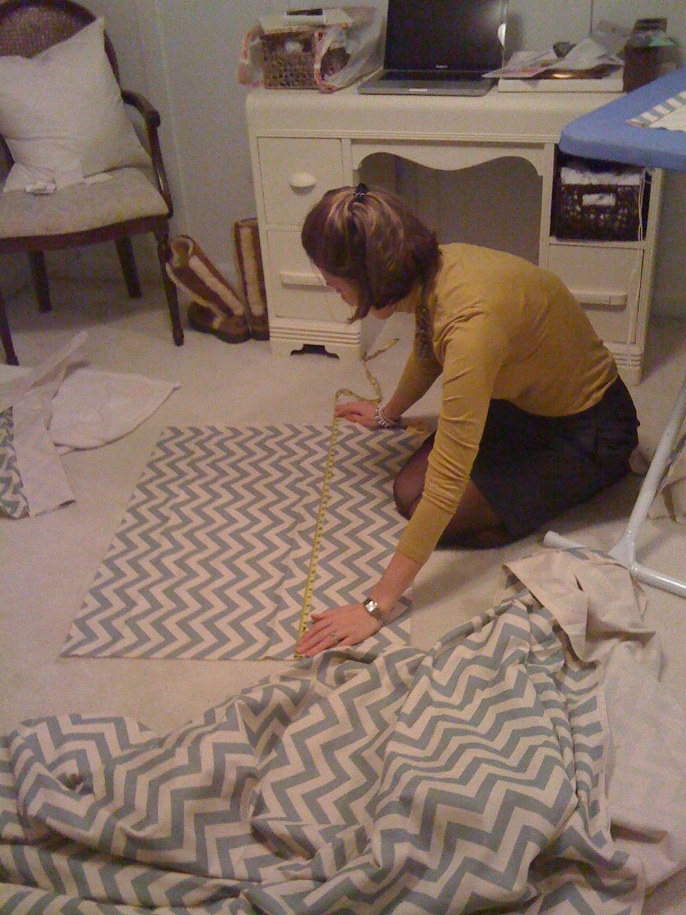 Design APeele How to make a Crib Bed Skirt