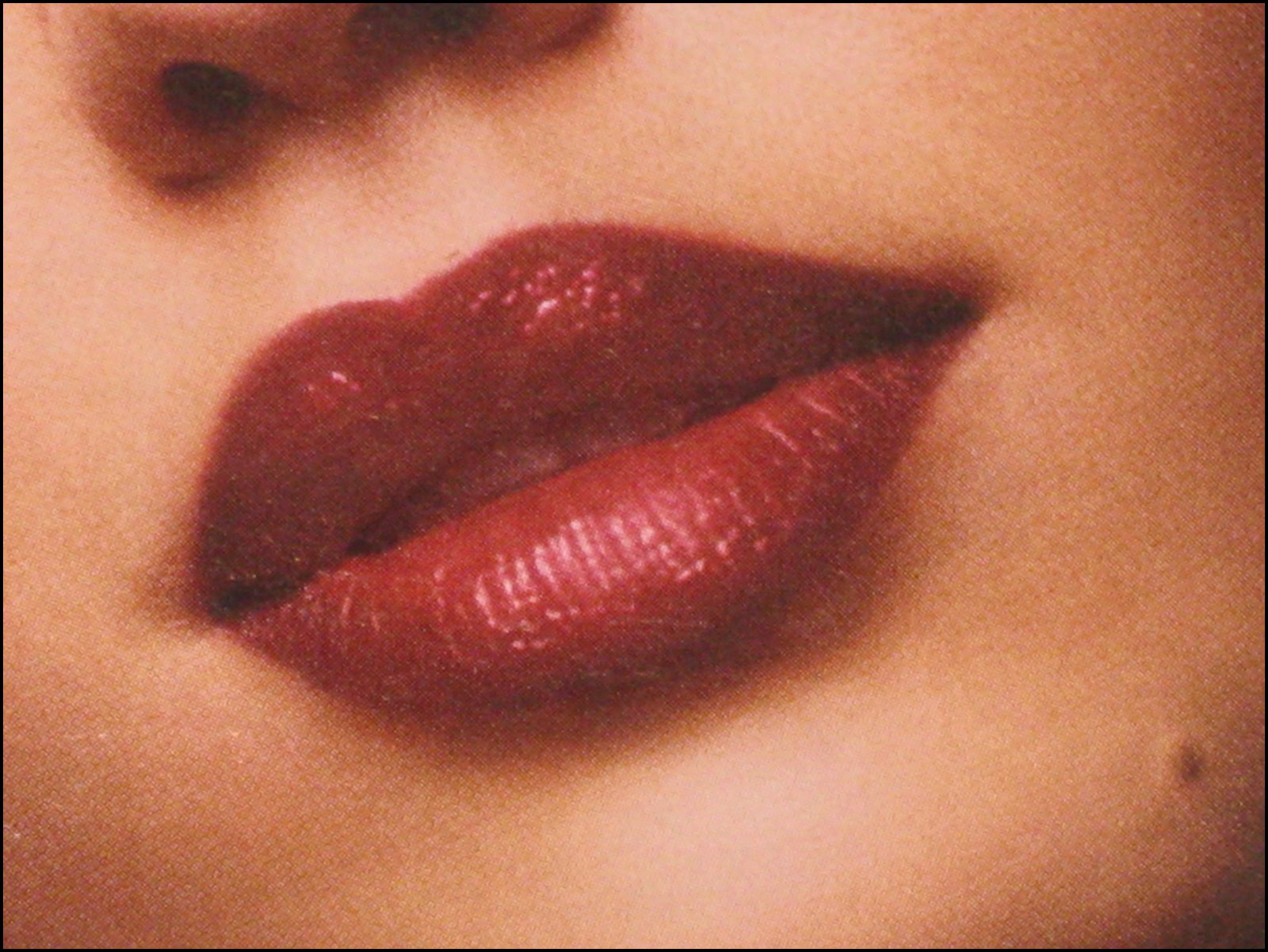 [Revlon+Super+Luxurious+Lipstick+003.JPG]