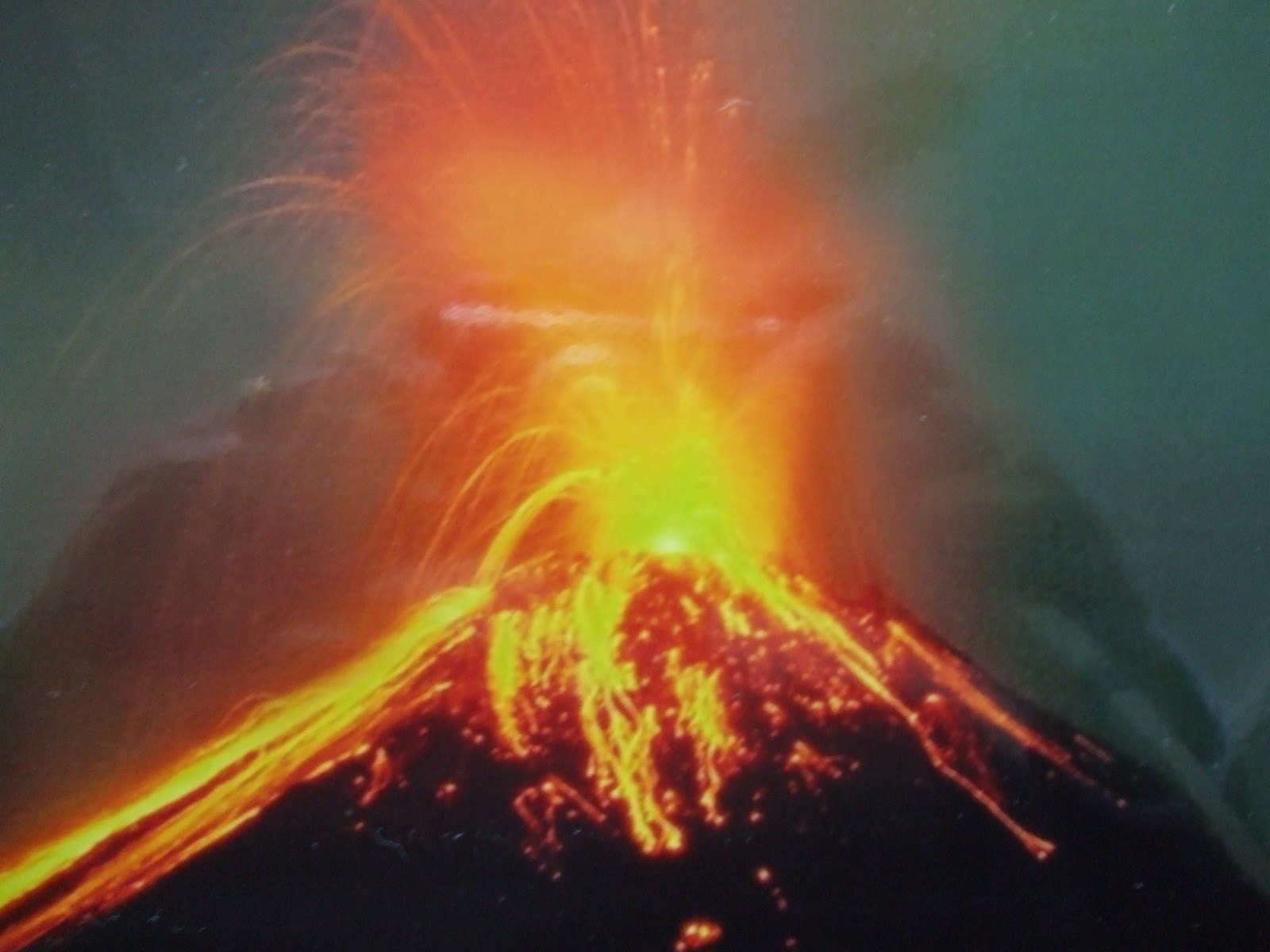Magnificent Arenal Volcano in Costa Rica (PHOTOS)  BOOMSbeat
