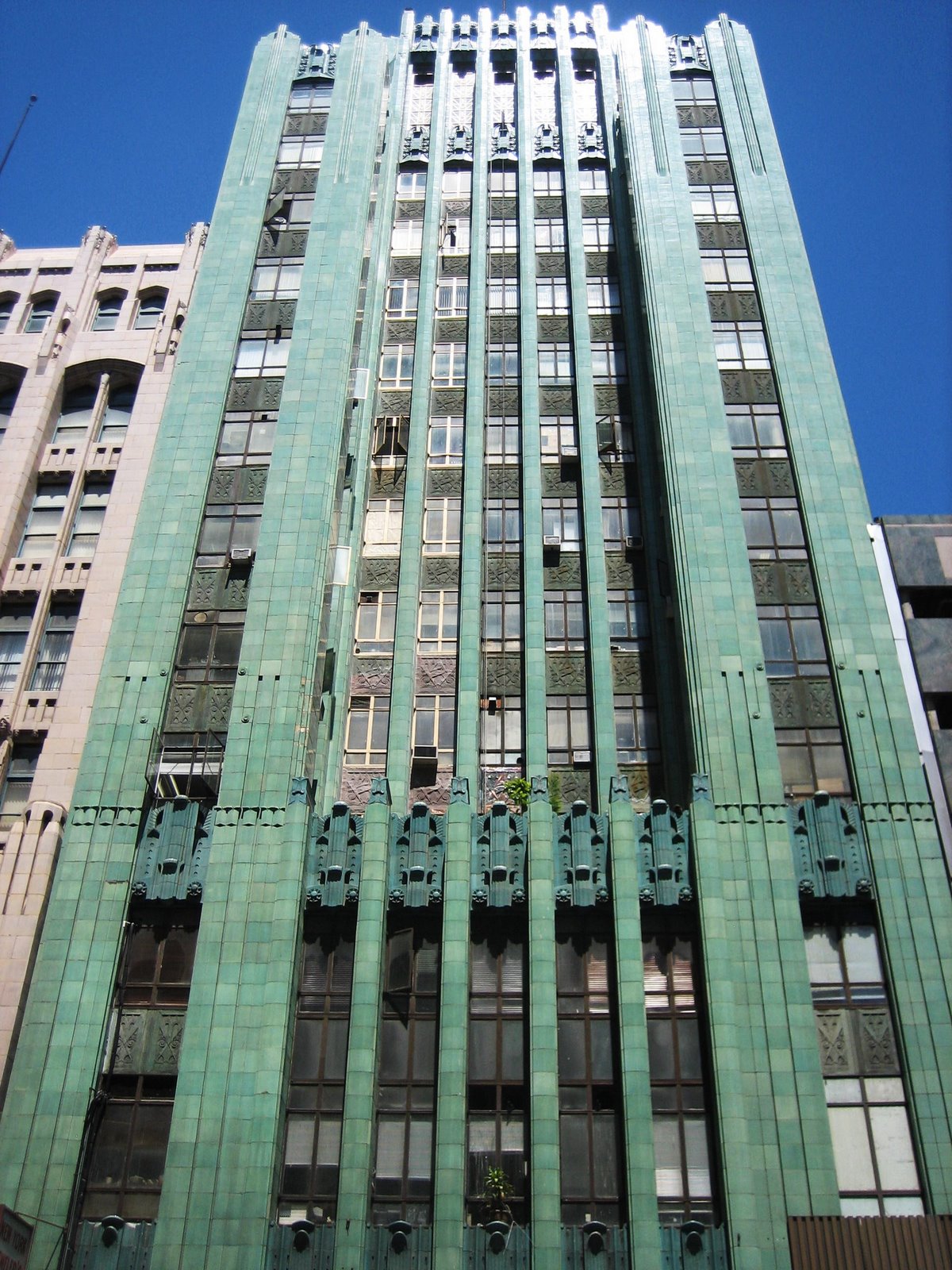 [downtown+art+deco+034.JPG]