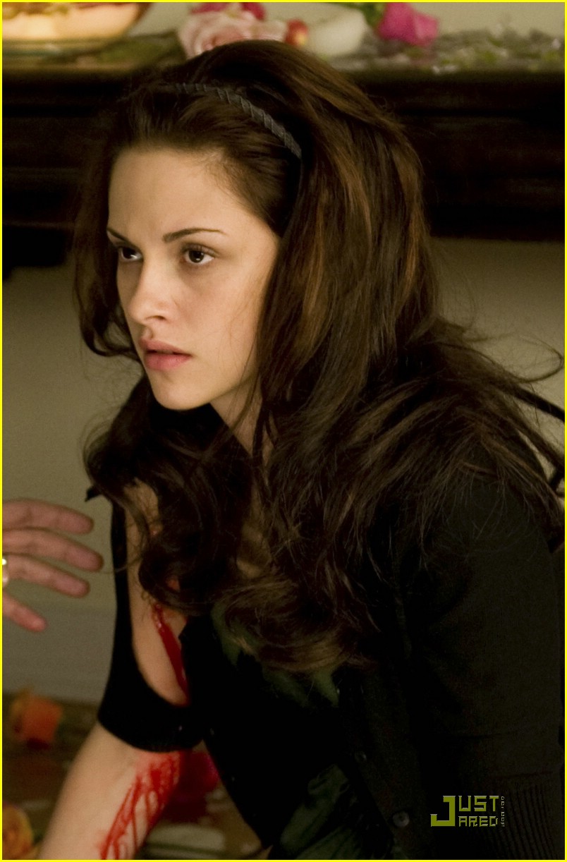 Bella Swan new moon Makeup | Specktra: The online community for beauty