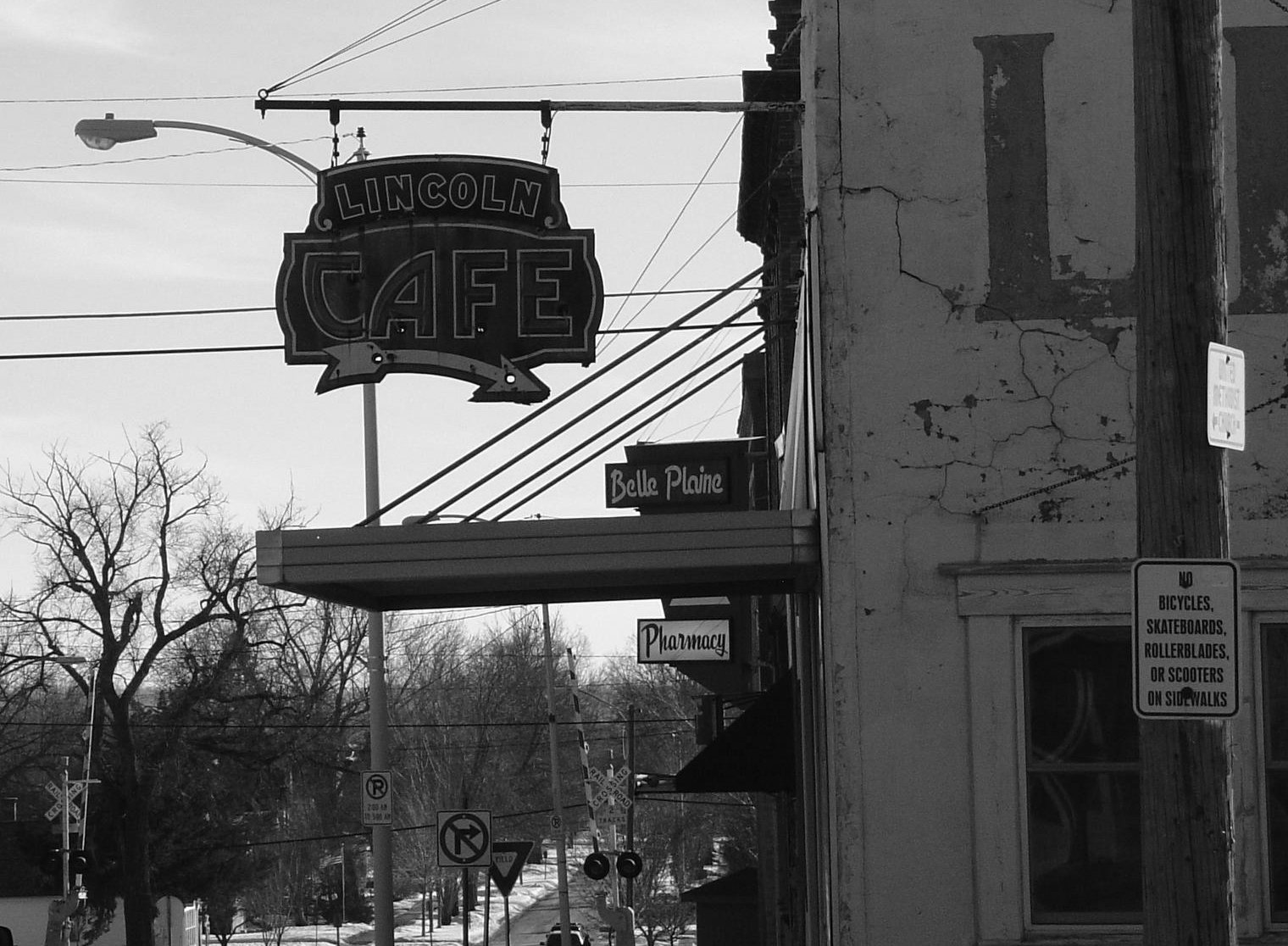 42N Observations Belle Plaine Iowa's Lincoln Cafe Status