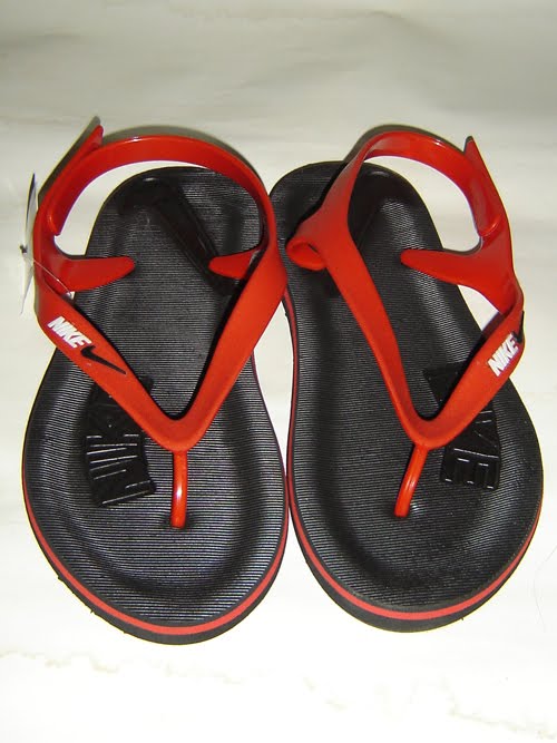 Sendal Merah