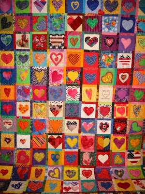 Sue's News, Views 'n Muse: A Quilt Made of Love
