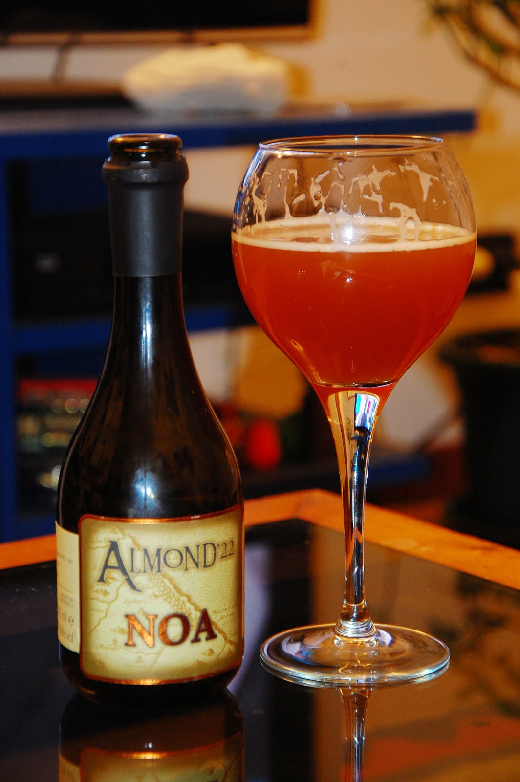 Going Places Italian Beer Series Almond '22 Torbata & Noa (Pescara)