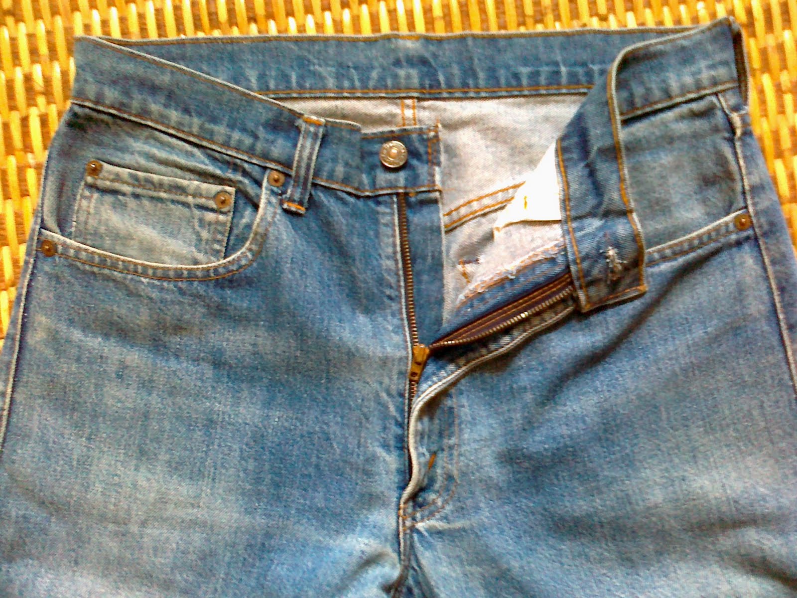 Longhorn's Vintage Clothing: [SOLD] Vintage 70s Levi's 505 Jeans W33 L30