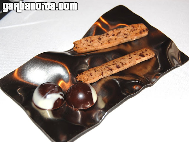 Petit fours