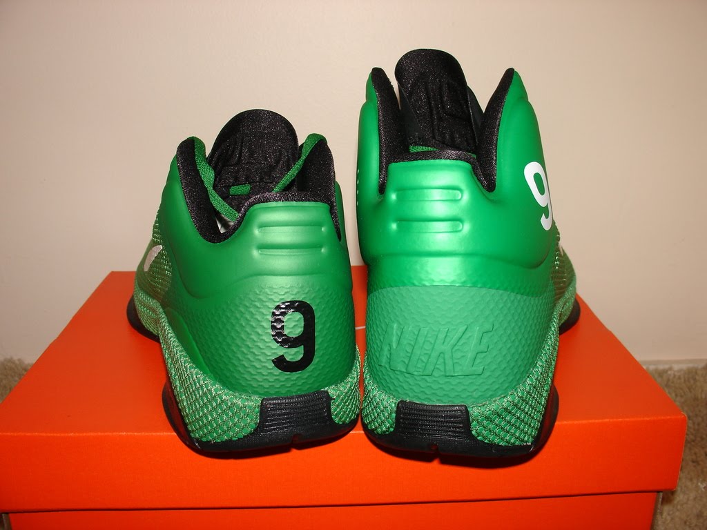 Nike Hyperfuse Low Basketball Shoes Nike Hyperfuse Low Basketball Shoes