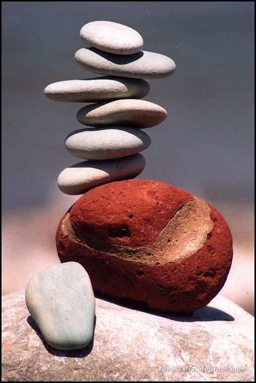JALWAH Stones Balance