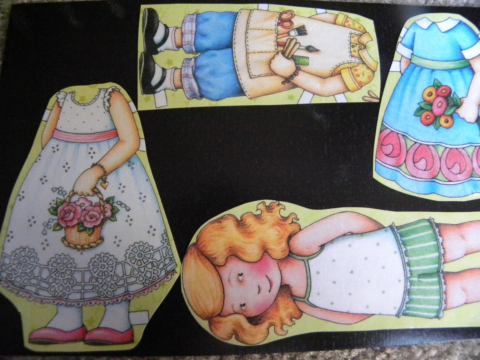 sassy scarlett Paper Dolls
