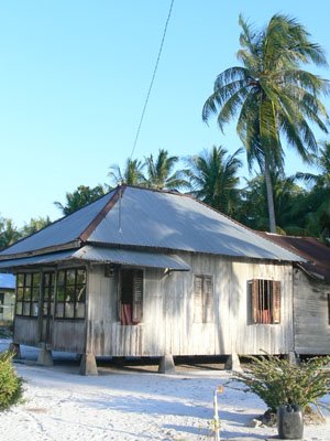 Portfolio Achmadi Agung Diory: Rumah adat sebagai simbol ...