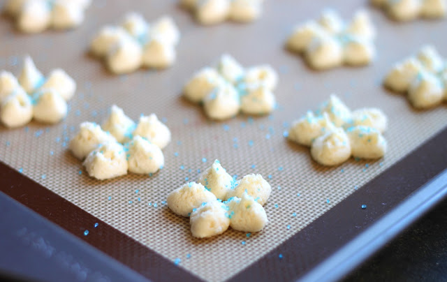 The Cilantropist: My Grandma&amp;#39;s Spritz Cookies, or Spritzgebackenes