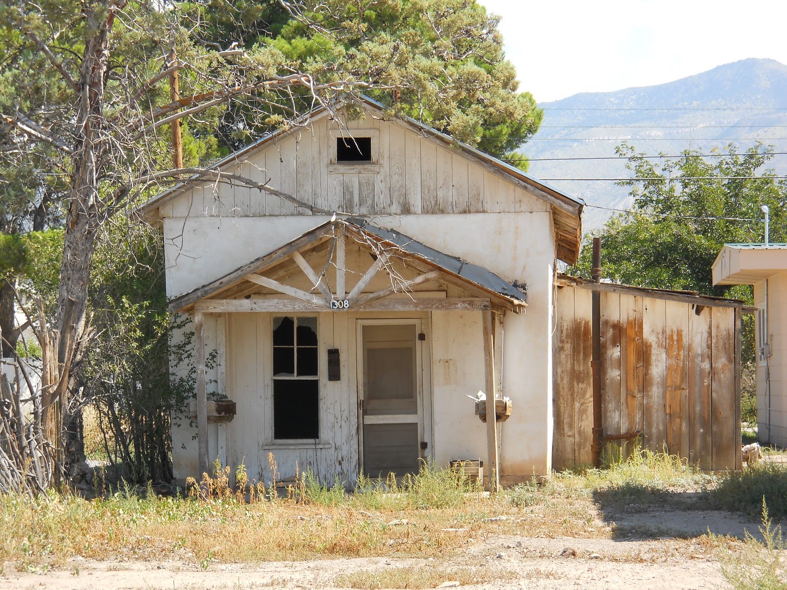 Backyard New Mexico Some Homes of Alamogordo