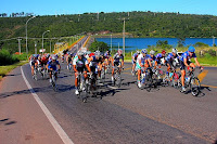 Equipes de ciclismo invadem o 70KM de Brasília