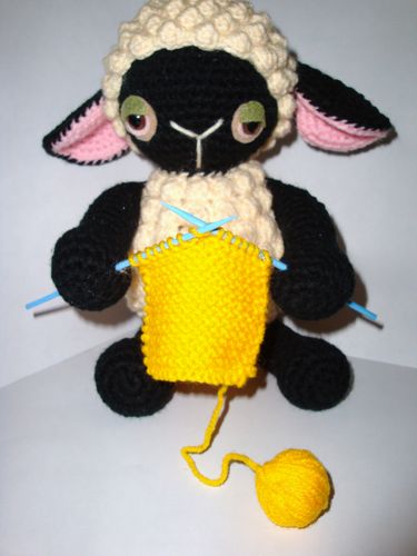 [tn_Sheep+Knitting+(15).JPG]
