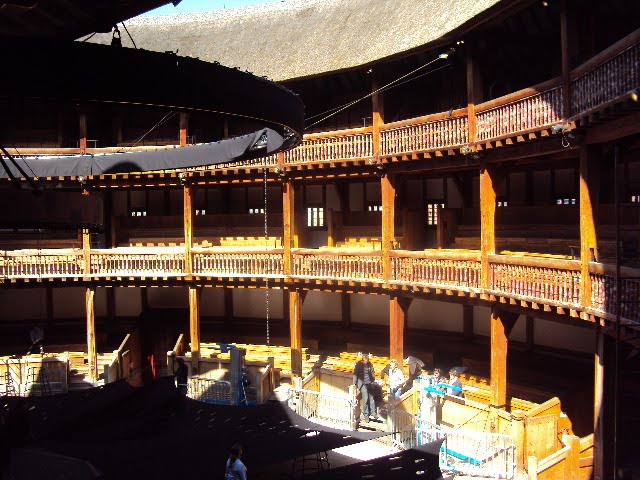 Salut, Shoshana!: Shakespeare's Groundling
