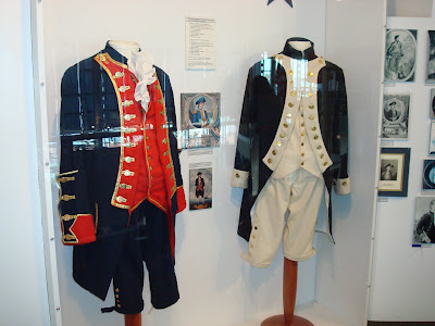 ... Naval Uniforms http://island-passage.blogspot.com/2009/10/annapolis