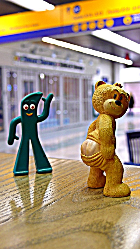 [Bear+and+Gumby.jpg]