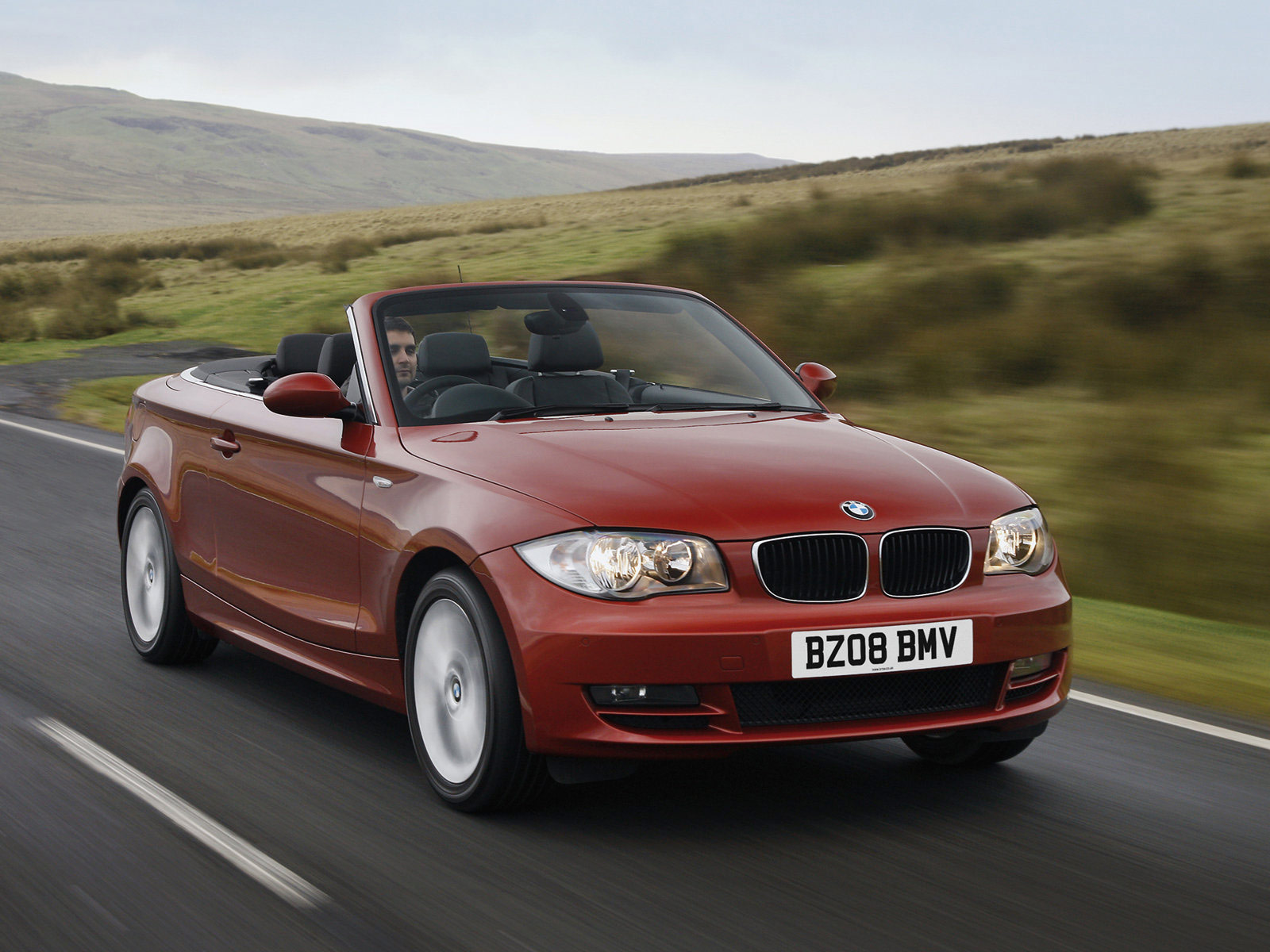 [gambar-BMW-1-Series_Convertible_UK_Version_2009_2.jpg]