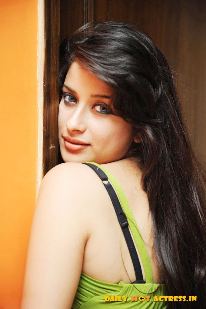 Madhurima Latest Pic Collection