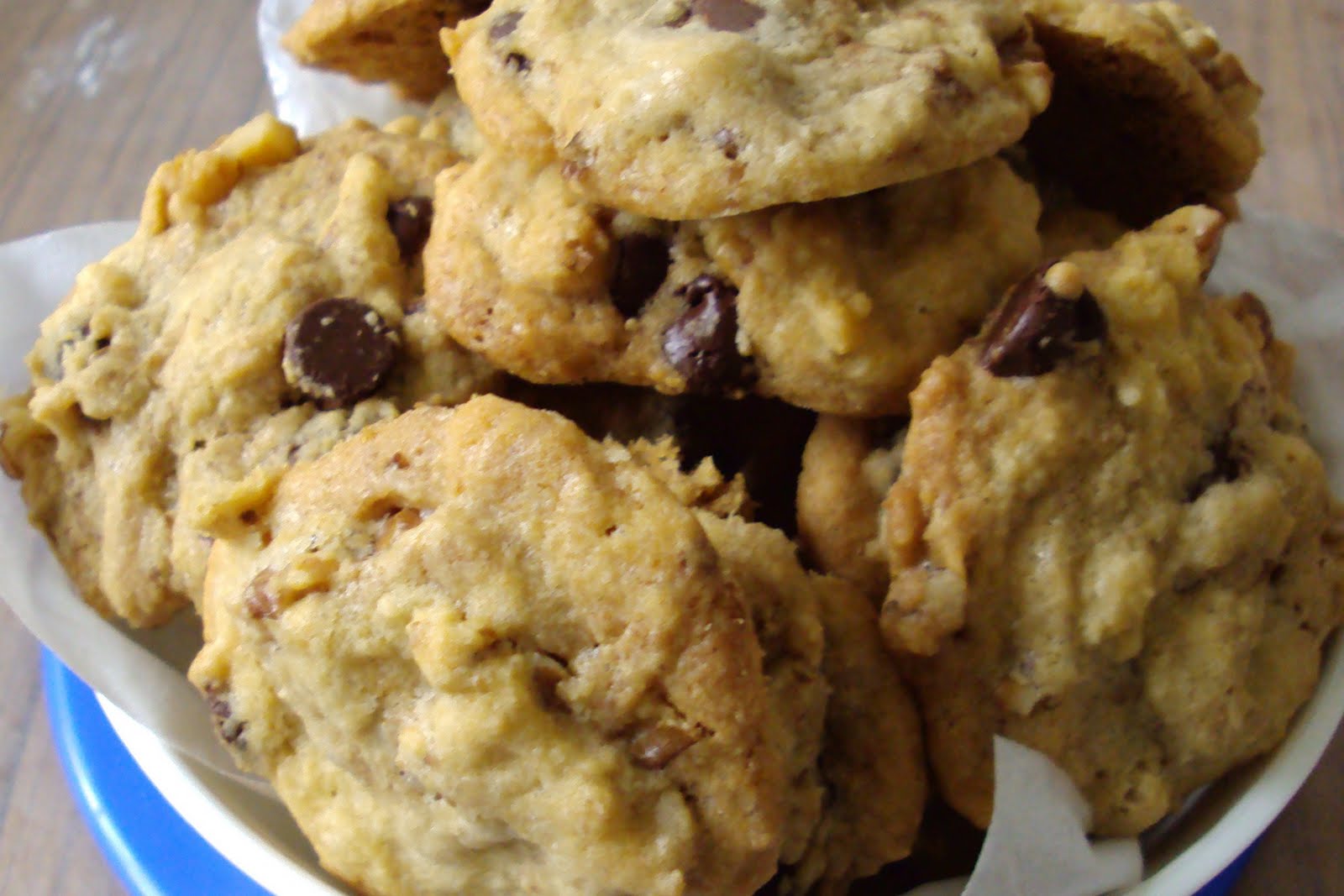 Crunchy chocolate chips cookies