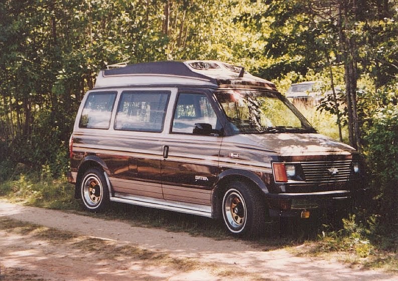 Bonnie's Store: 1986 Chevy Astro Van
