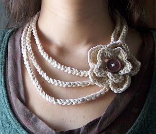 creativeyarn: Easiest Crochet Necklace Ever!
