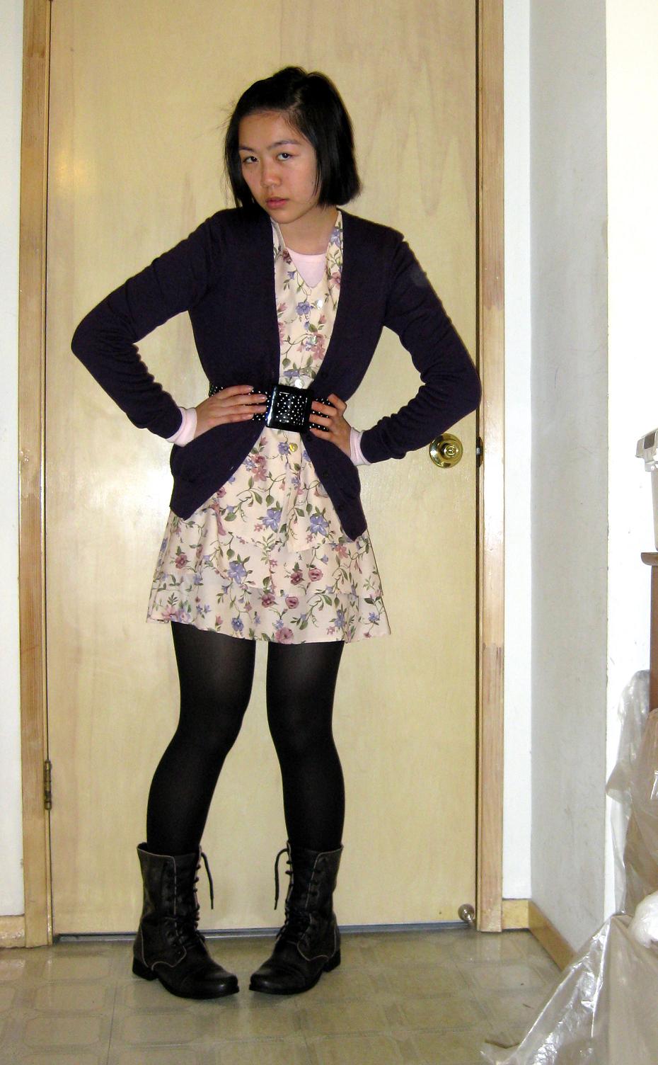 [ubiquitous-floral-dress-and-serious-boots-combo1.JPG]