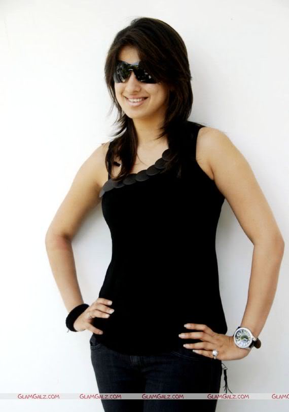 [laxmi_rai_black_06.jpg]