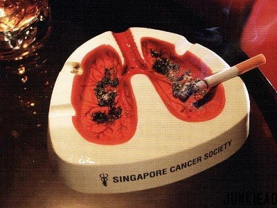 Singapore Cancer Society ashtray, 'Rygerlunger'