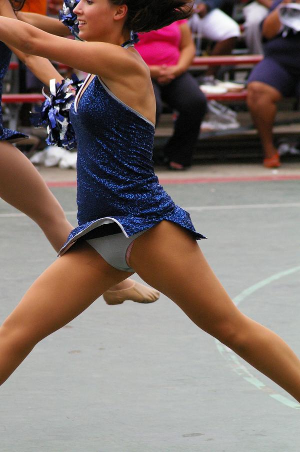 Cheerleader Upskirt Shots 