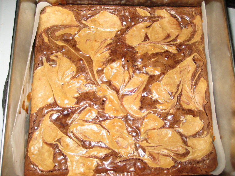 Bubble and Sweet Martha Stewart Peanut butterfilled chocolate brownie cupcakes