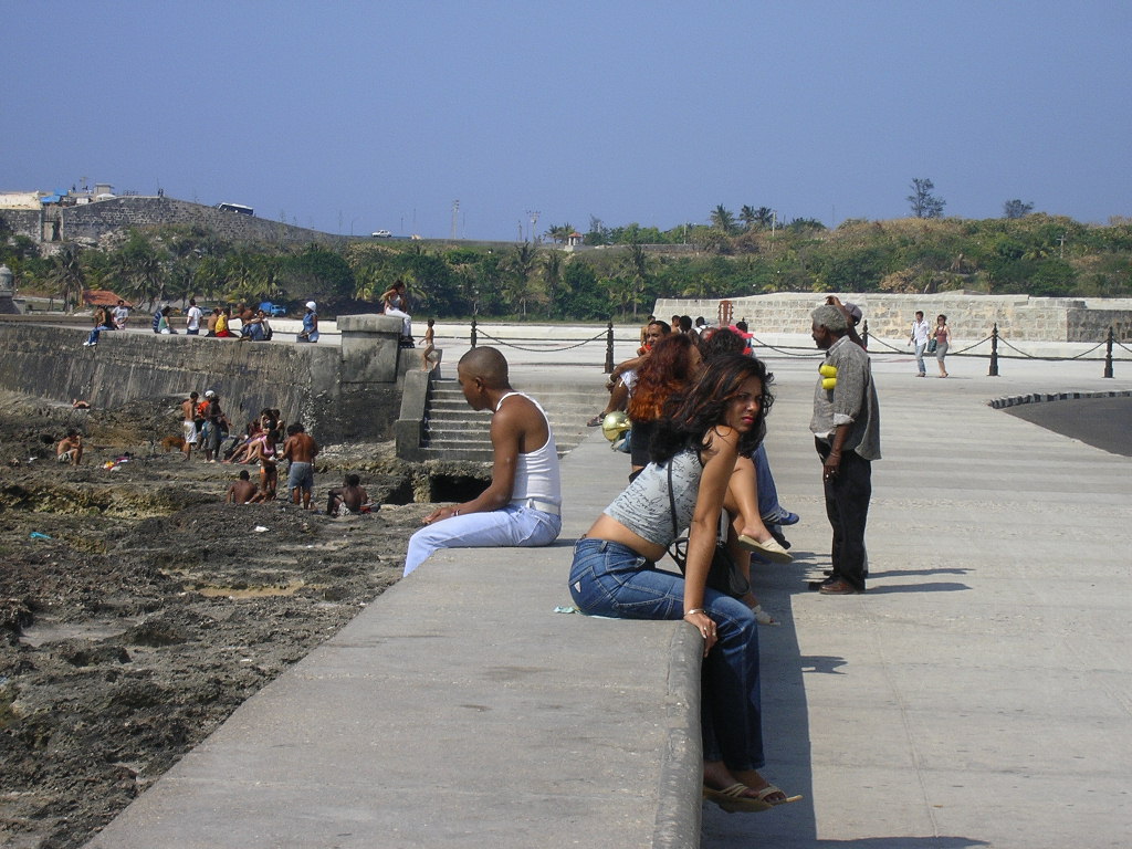 [29.+pe+Malecon.jpg]