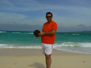 nuca de cocos pe plaja