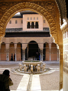 Obiective turistice Spania: Alhambra Granada, gradina cu lei Obiective turistice Andaluzia: Alhambra Granada, gradina cu lei