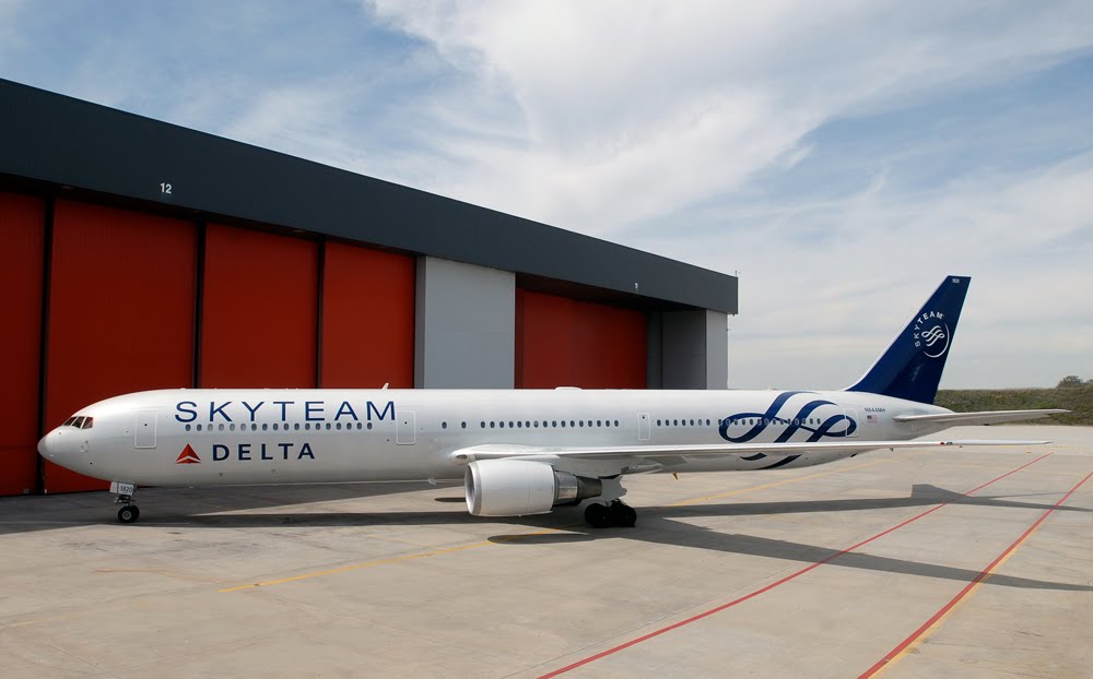 [Sky+Team+plane.jpg]