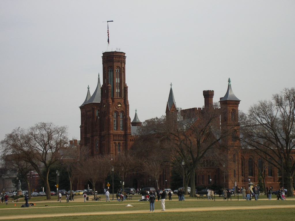 [8.+Smithsonian+Castle.JPG]
