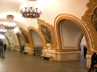 Statia metro Kropotinskaya